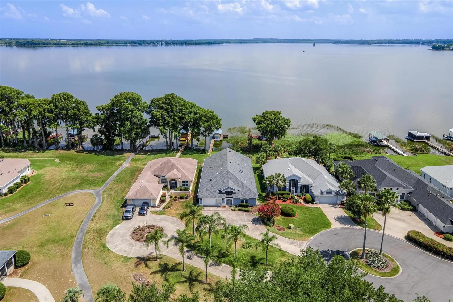 6274 Sailboat Avenue Tavares FL 32778