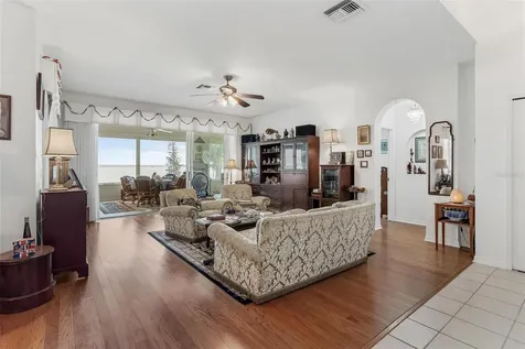 6274 Sailboat Avenue Tavares FL 32778