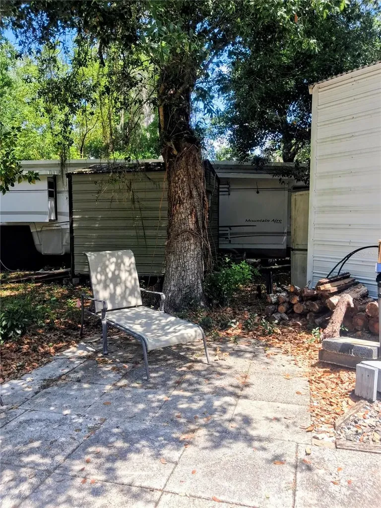 25225 141st Lane NE Fort Mc Coy FL 32134