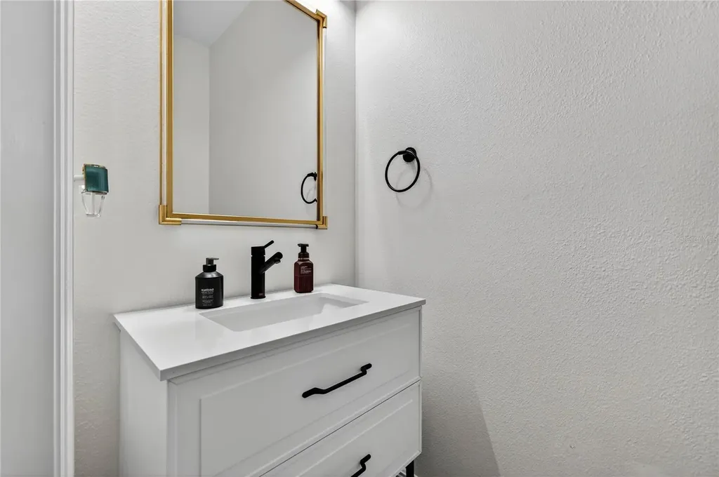 8128 Muddy Pines Place Tampa FL 33635