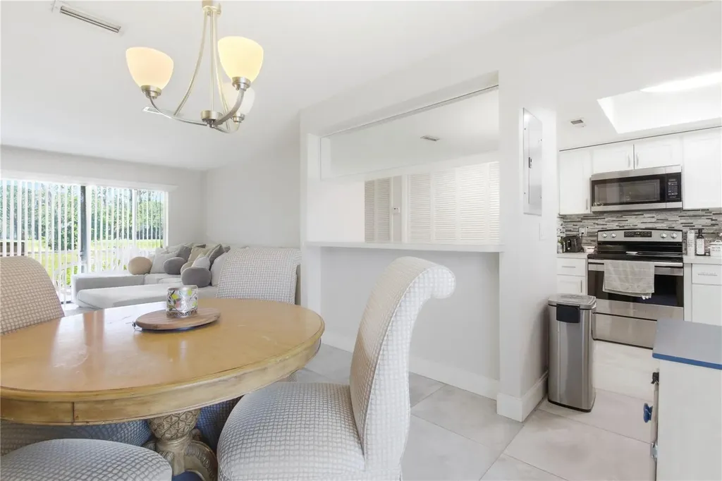 260 Michaels Circle Oldsmar FL 34677