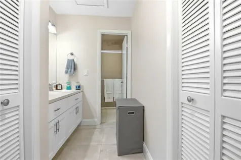 260 Michaels Circle Oldsmar FL 34677