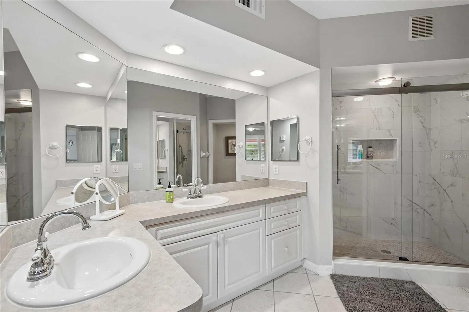 1440 Water View Drive W Largo FL 33771