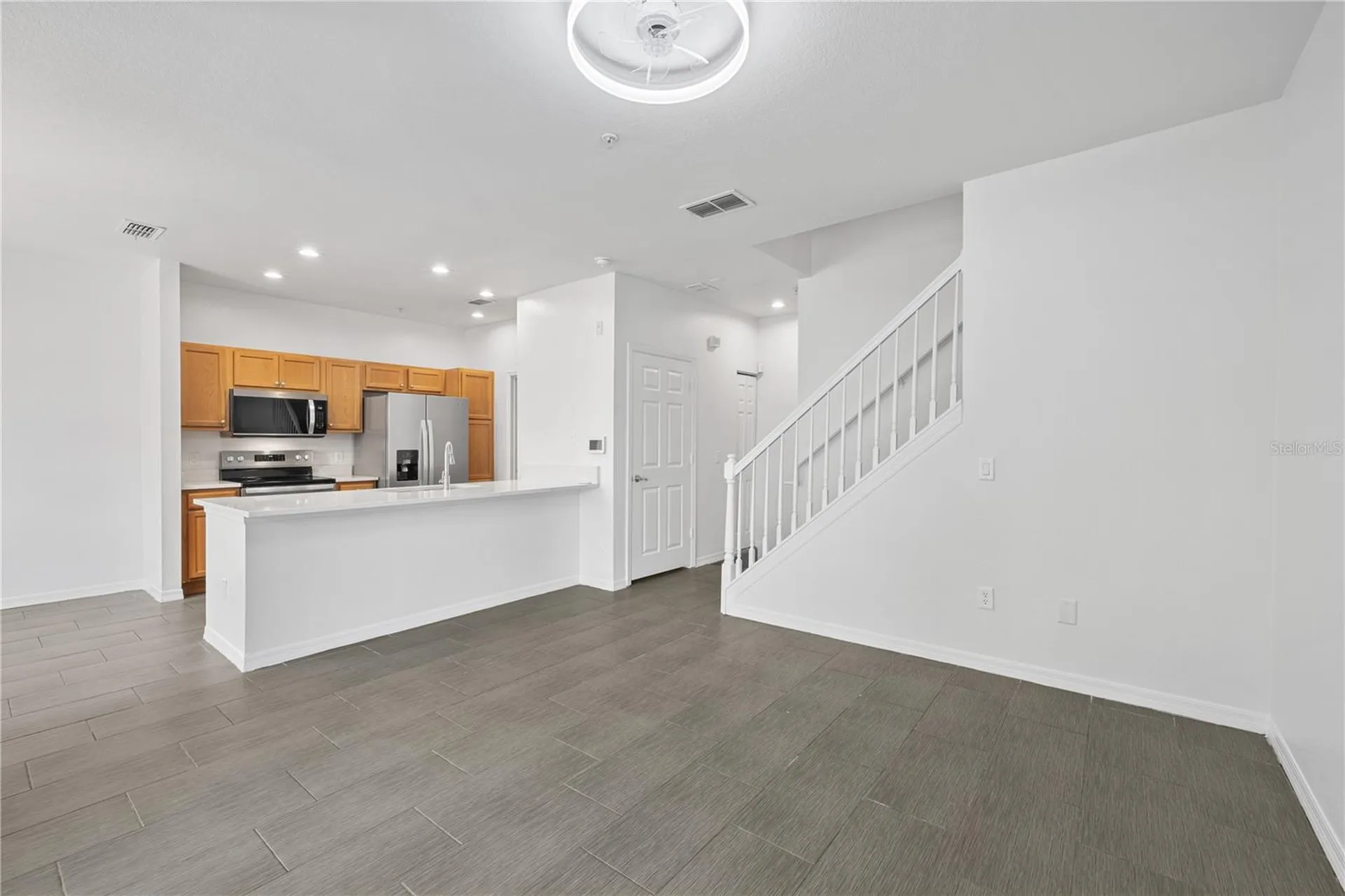2442 Grand Central Parkway Orlando FL 32839
