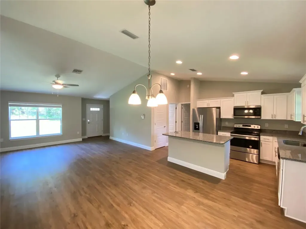 9065 N Akola Way Citrus Springs FL 34434