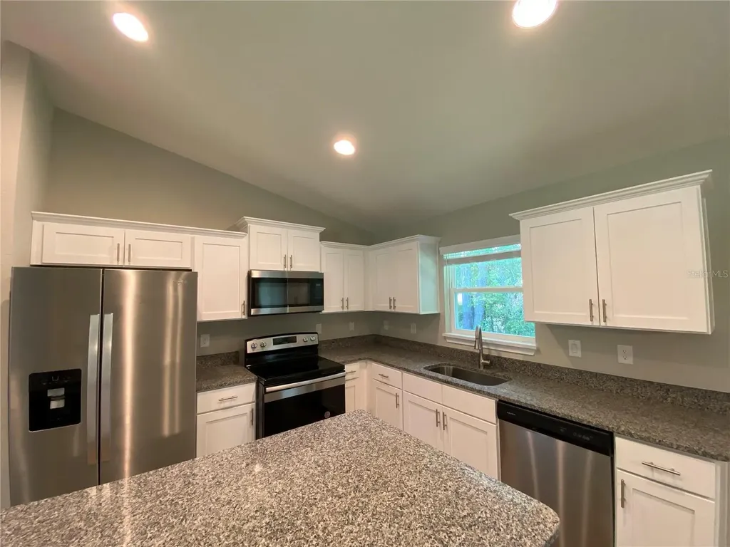9065 N Akola Way Citrus Springs FL 34434