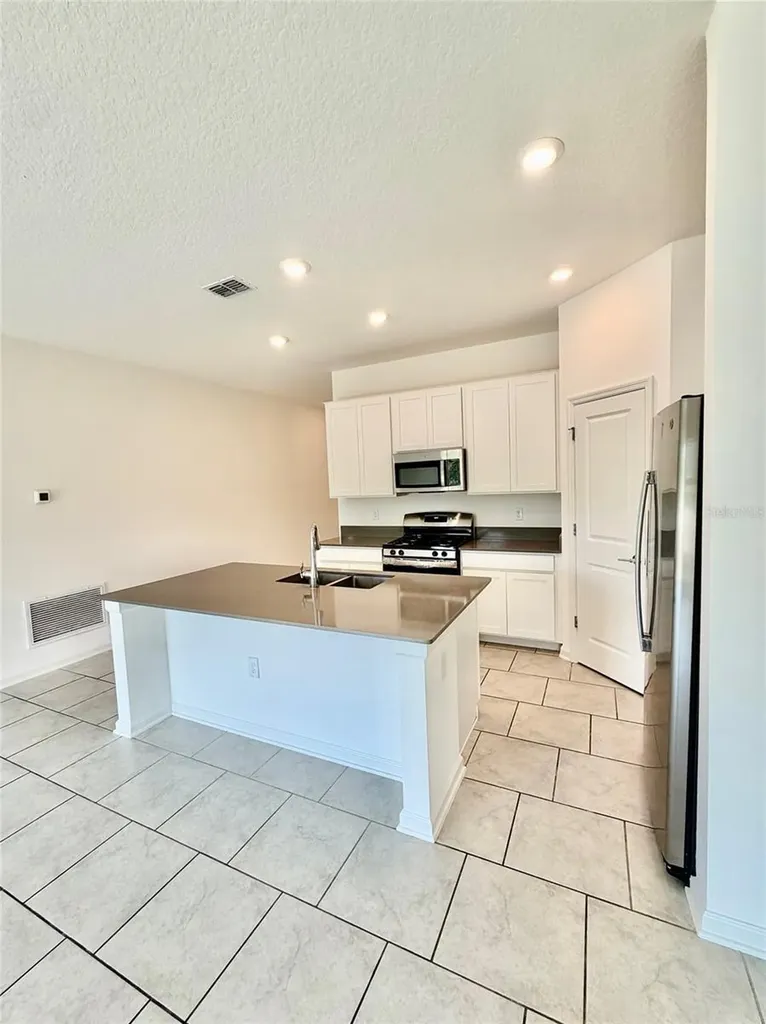 9347 Revere Avenue Leesburg FL 34788