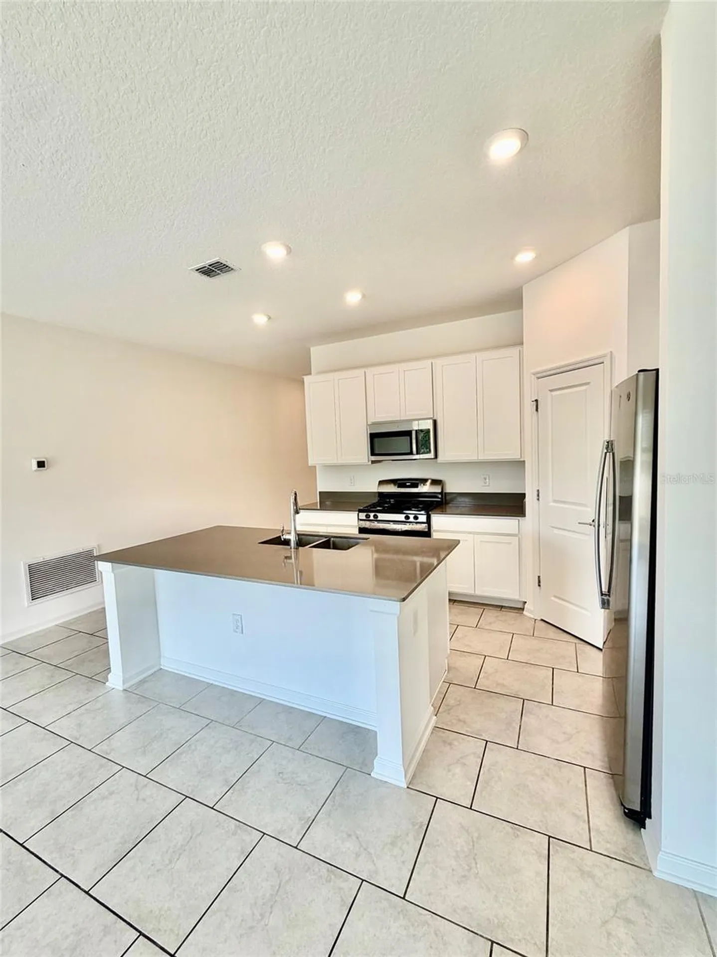 9347 Revere Avenue Leesburg FL 34788