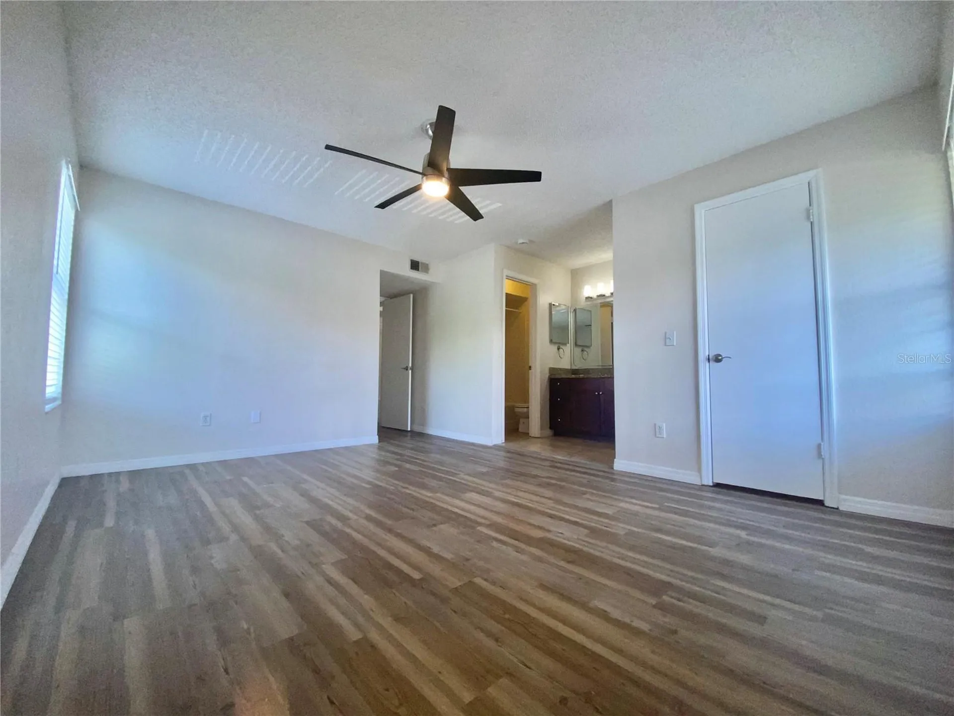5144 Conroy Road Orlando FL 32811