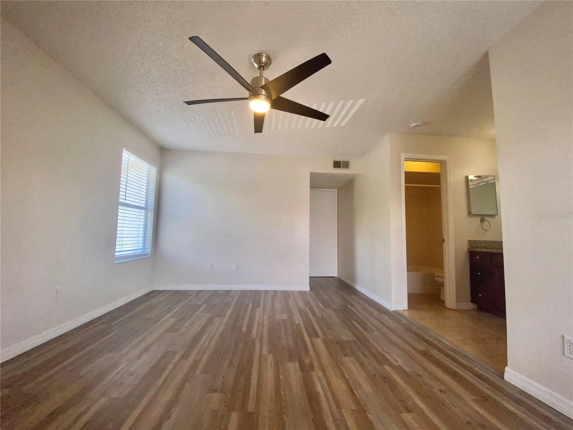 5144 Conroy Road Orlando FL 32811