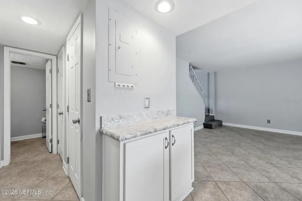 8153 Sutton Place N Jacksonville FL 32217