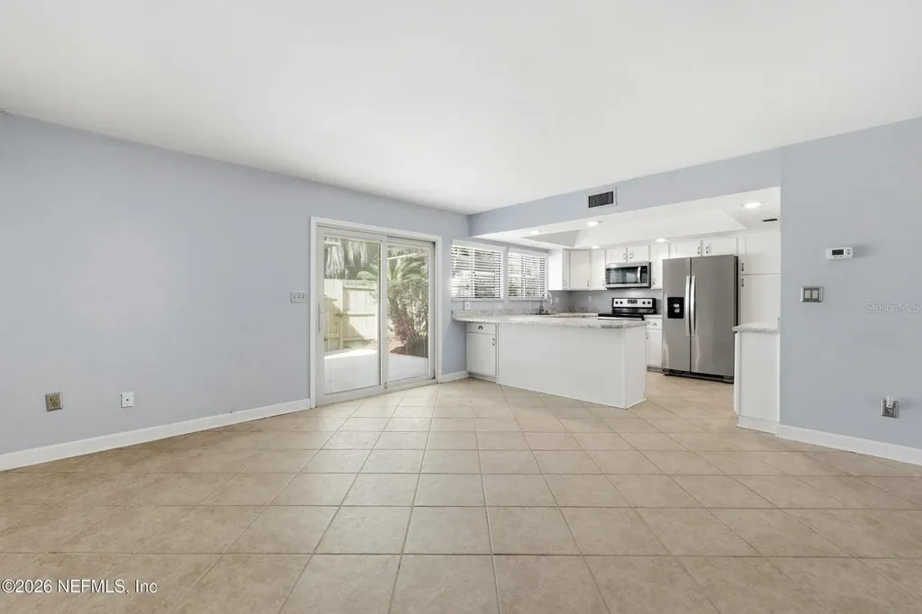 8153 Sutton Place N Jacksonville FL 32217