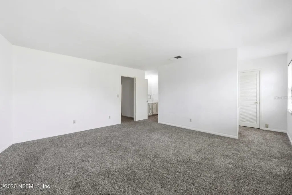 8153 Sutton Place N Jacksonville FL 32217