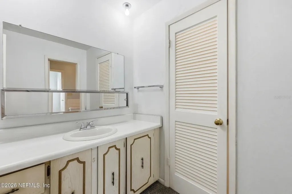 8153 Sutton Place N Jacksonville FL 32217
