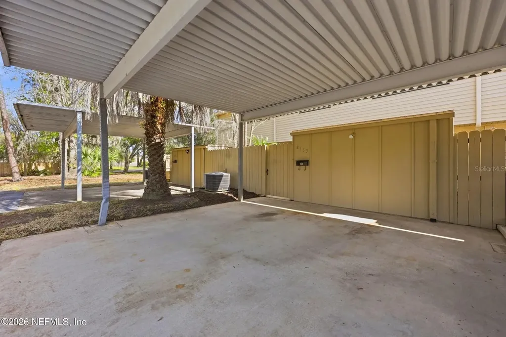 8153 Sutton Place N Jacksonville FL 32217