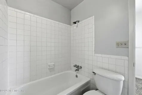 8153 Sutton Place N Jacksonville FL 32217