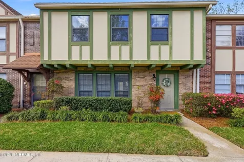 8153 Sutton Place N Jacksonville FL 32217