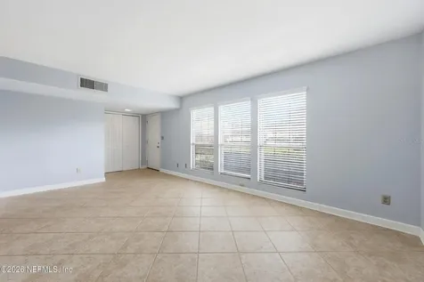 8153 Sutton Place N Jacksonville FL 32217