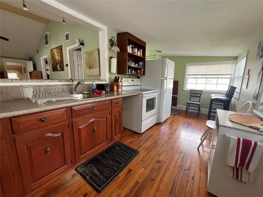 1412 36th Avenue N St Petersburg FL 33704