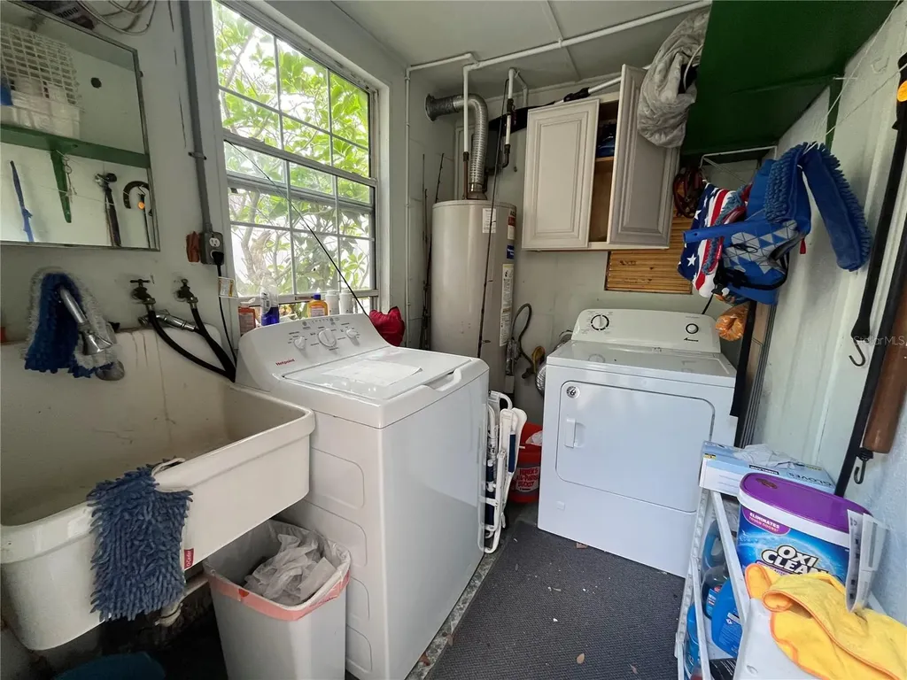 1412 36th Avenue N St Petersburg FL 33704