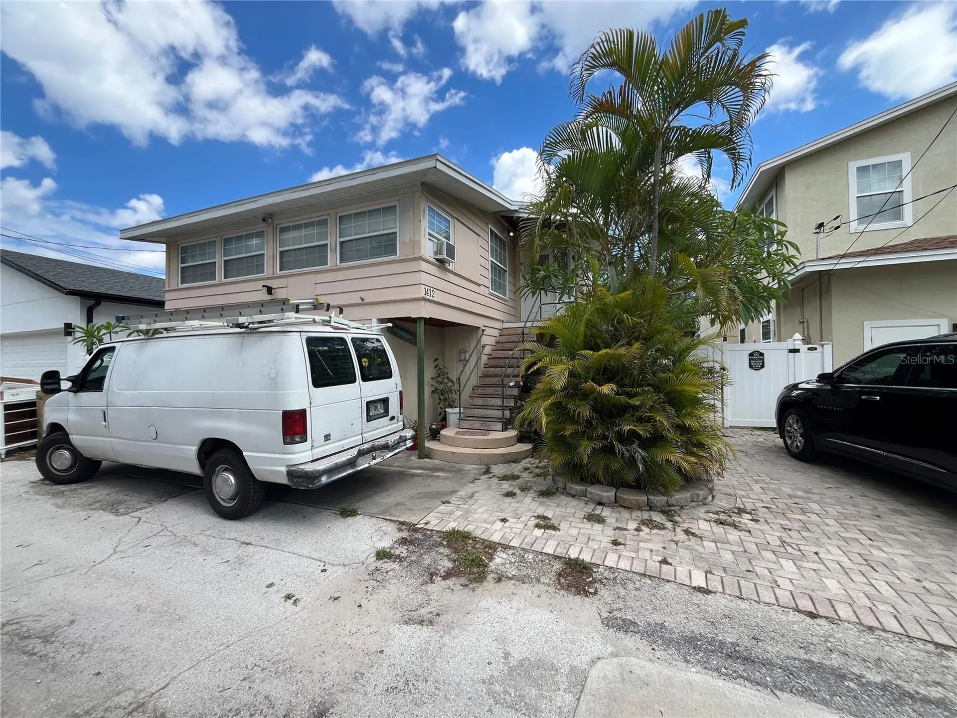 1412 36th Avenue N St Petersburg FL 33704