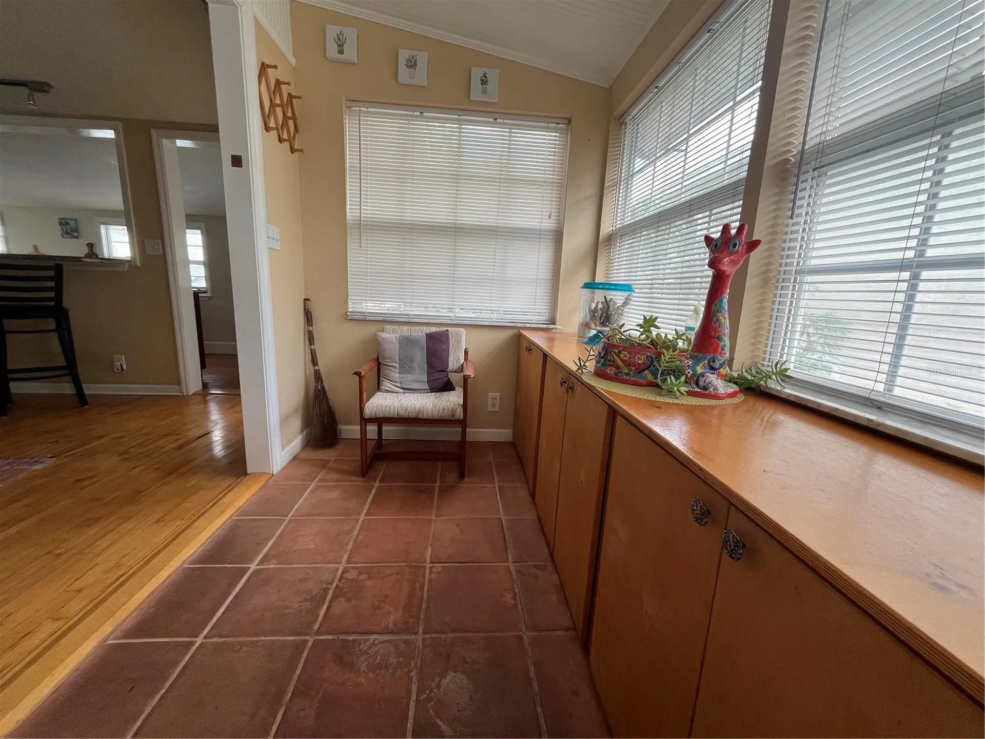 1412 36th Avenue N St Petersburg FL 33704