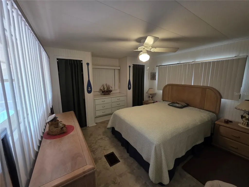 1110 49th Avenue Drive W Bradenton FL 34207