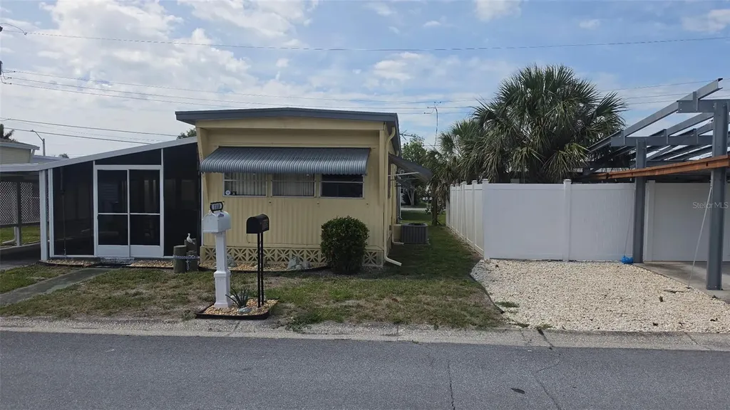 1110 49th Avenue Drive W Bradenton FL 34207
