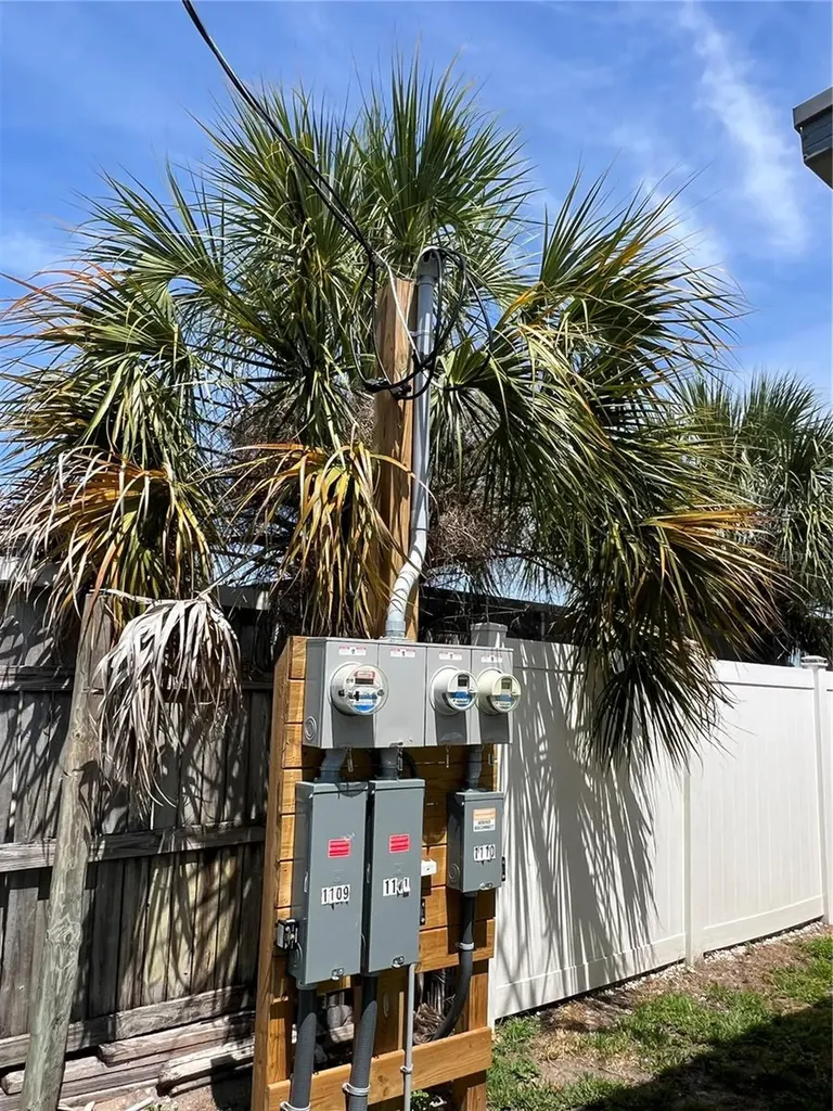 1110 49th Avenue Drive W Bradenton FL 34207