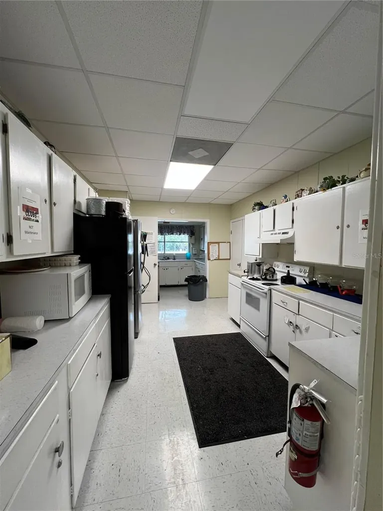 1110 49th Avenue Drive W Bradenton FL 34207