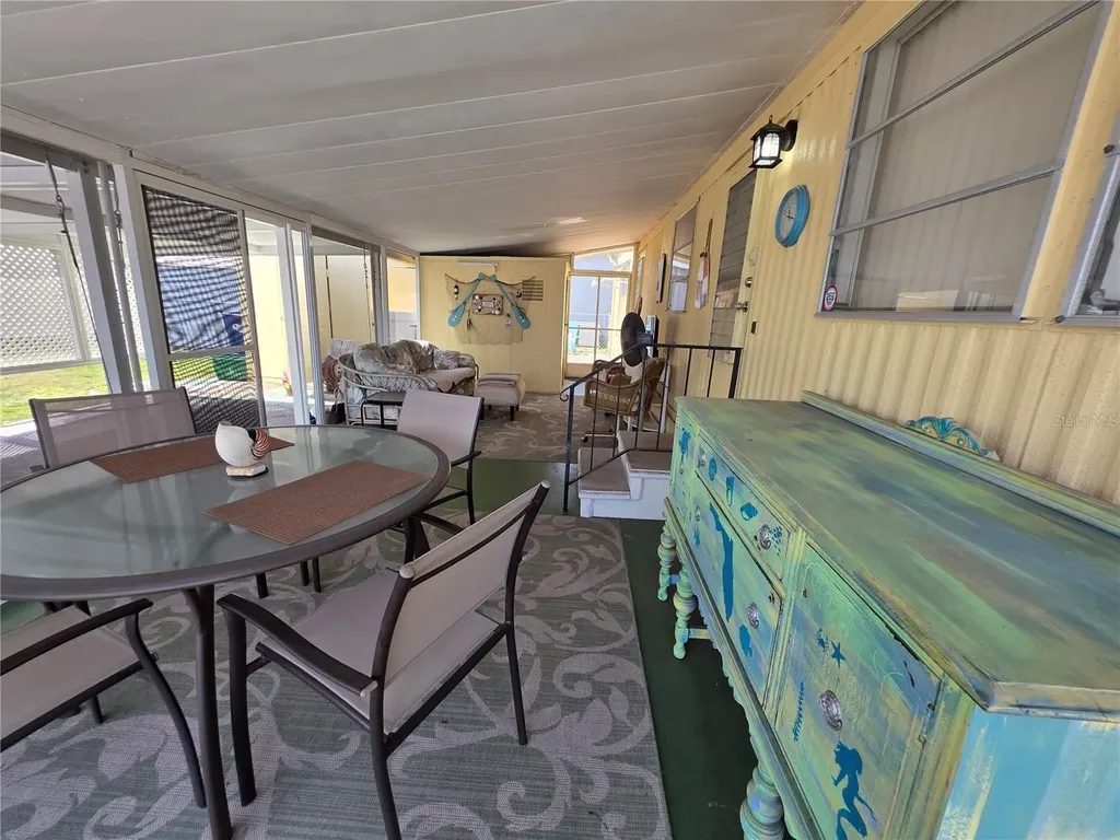 1110 49th Avenue Drive W Bradenton FL 34207