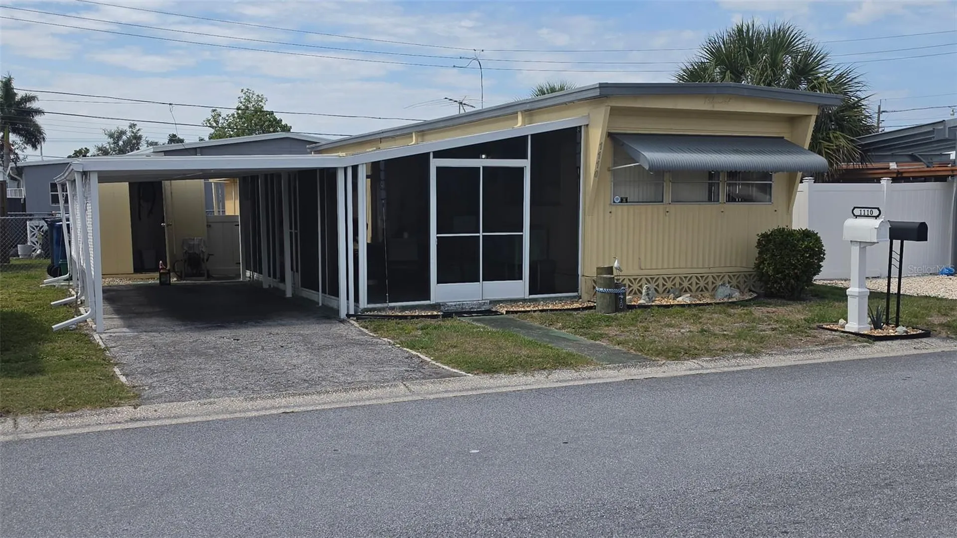 1110 49th Avenue Drive W Bradenton FL 34207