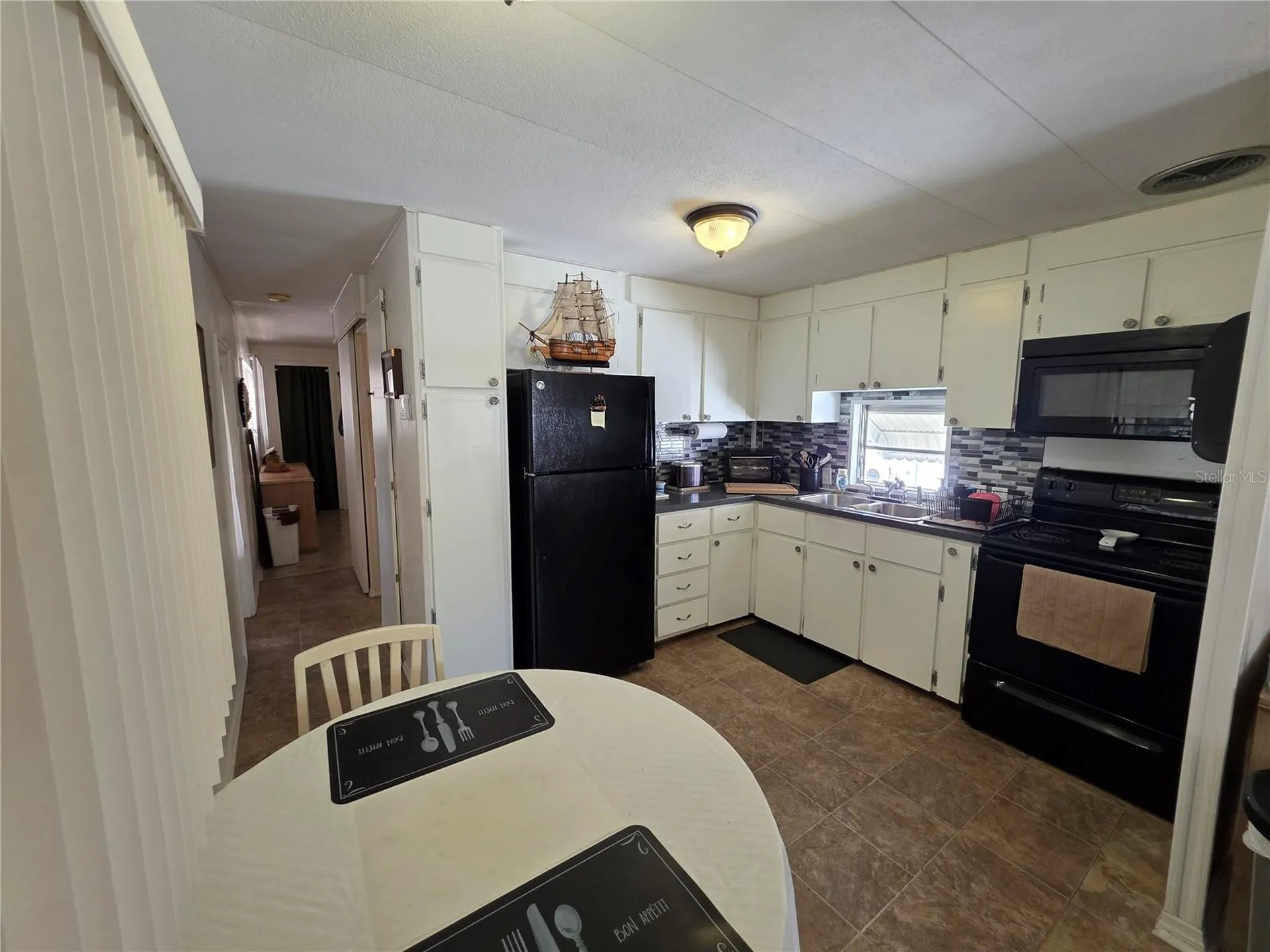 1110 49th Avenue Drive W Bradenton FL 34207