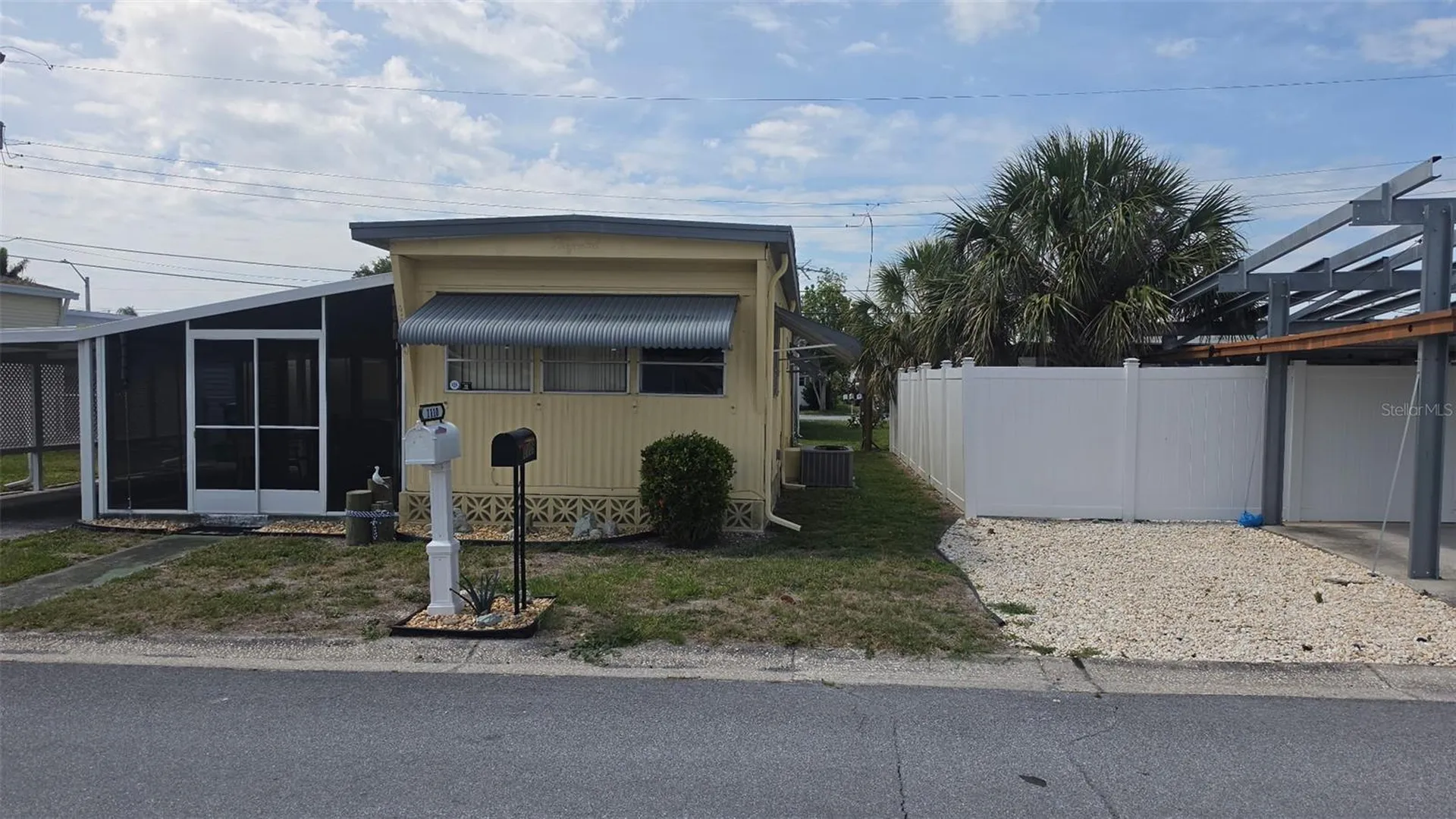 1110 49th Avenue Drive W Bradenton FL 34207