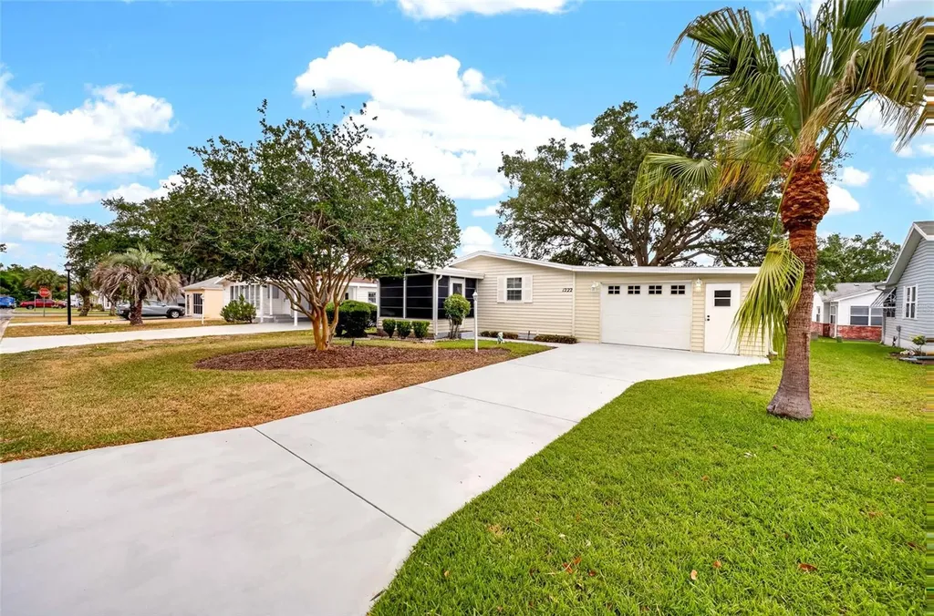 1222 Zapata Place Lady Lake FL 32159