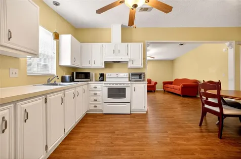 1222 Zapata Place Lady Lake FL 32159