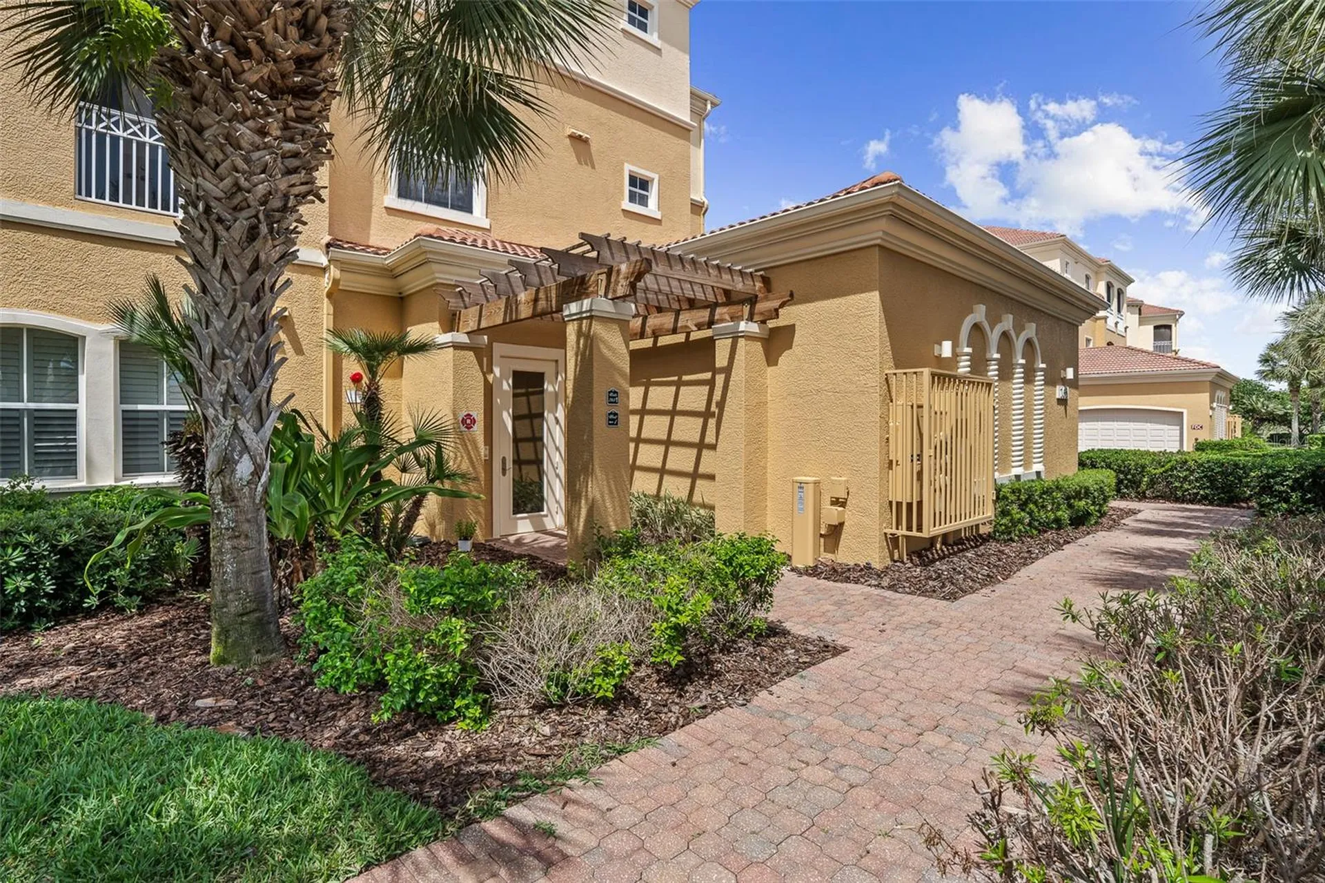 165 Avenue De La Mer Palm Coast FL 32137