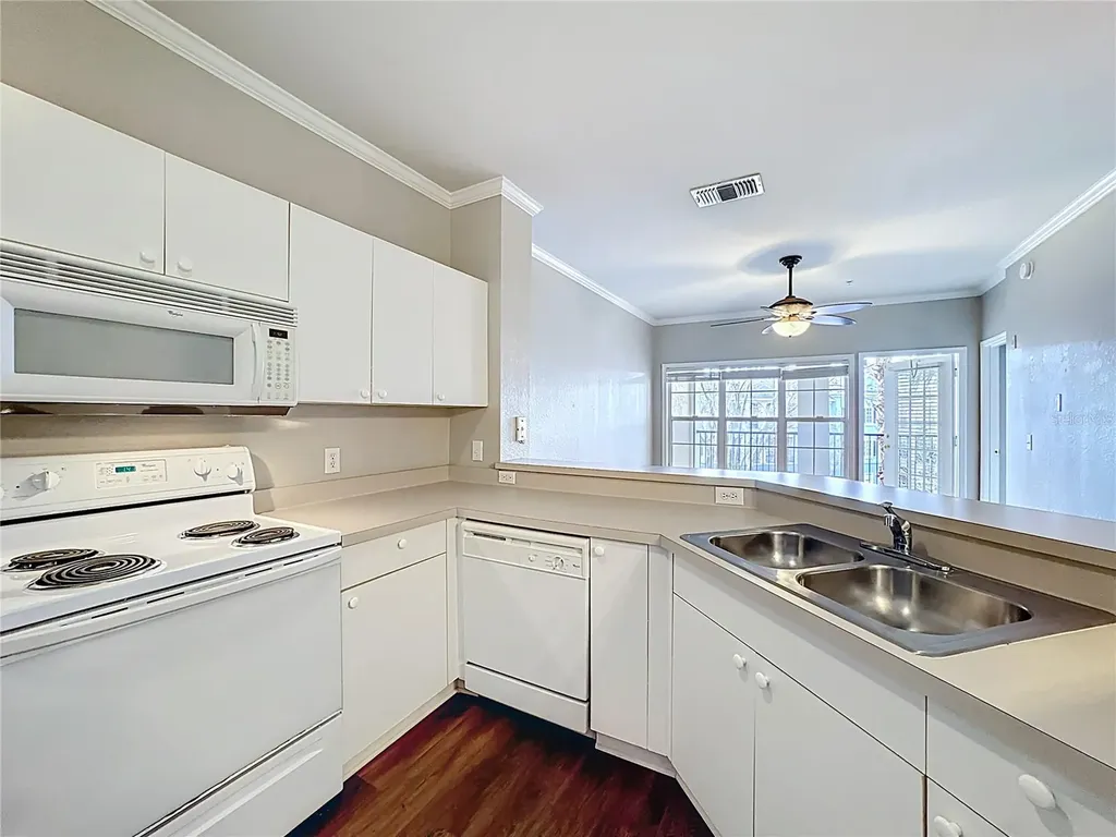 3593 Conroy Road Orlando FL 32839