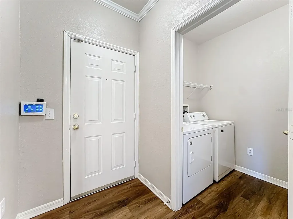3593 Conroy Road Orlando FL 32839