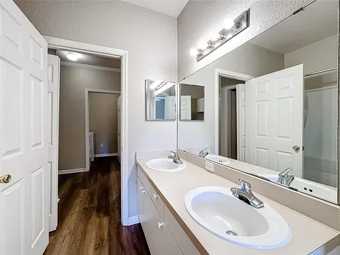 3593 Conroy Road Orlando FL 32839