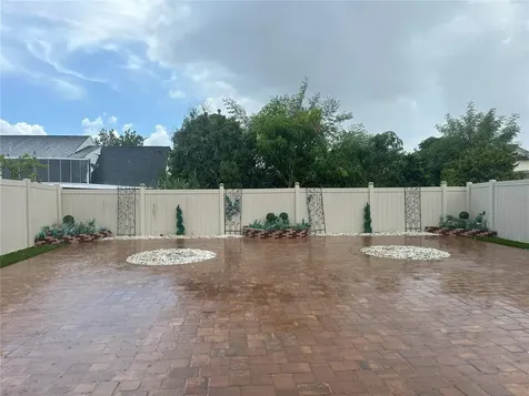 2340 Avian Loop Kissimmee FL 34741