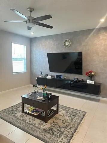 2340 Avian Loop Kissimmee FL 34741