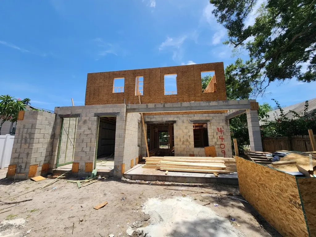 4409 2nd Avenue N St Petersburg FL 33713