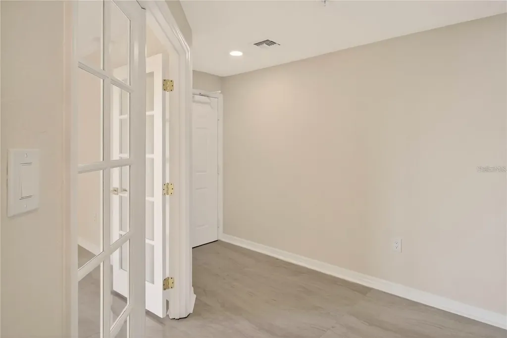 5430 Eagles Point Circle Sarasota FL 34231