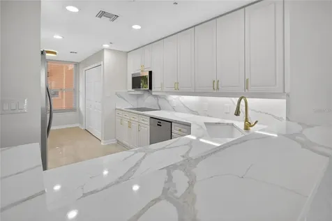 5430 Eagles Point Circle Sarasota FL 34231
