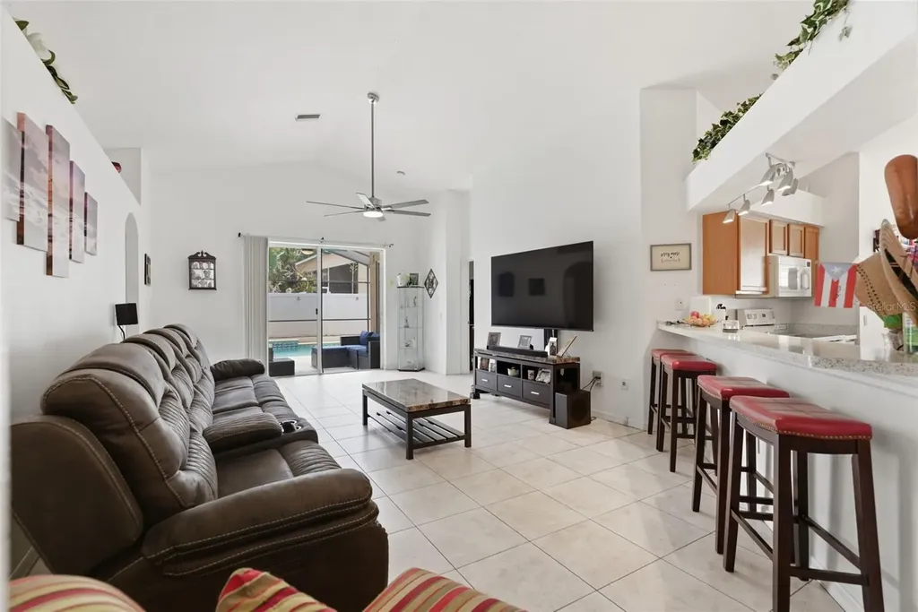 12818 Lake Vista Drive Gibsonton FL 33534