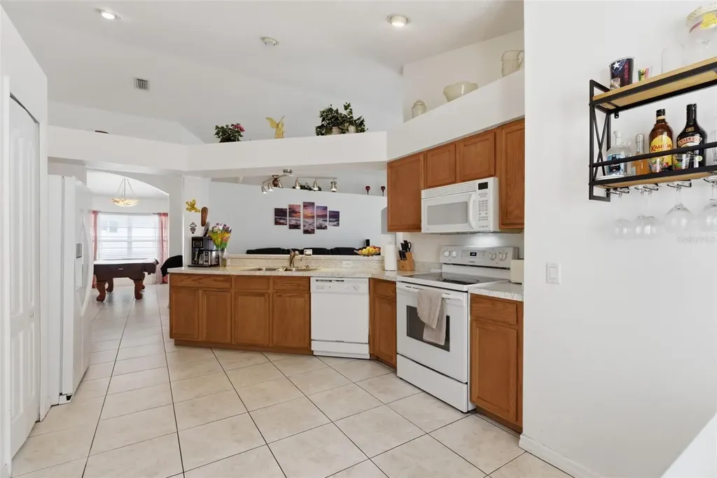12818 Lake Vista Drive Gibsonton FL 33534