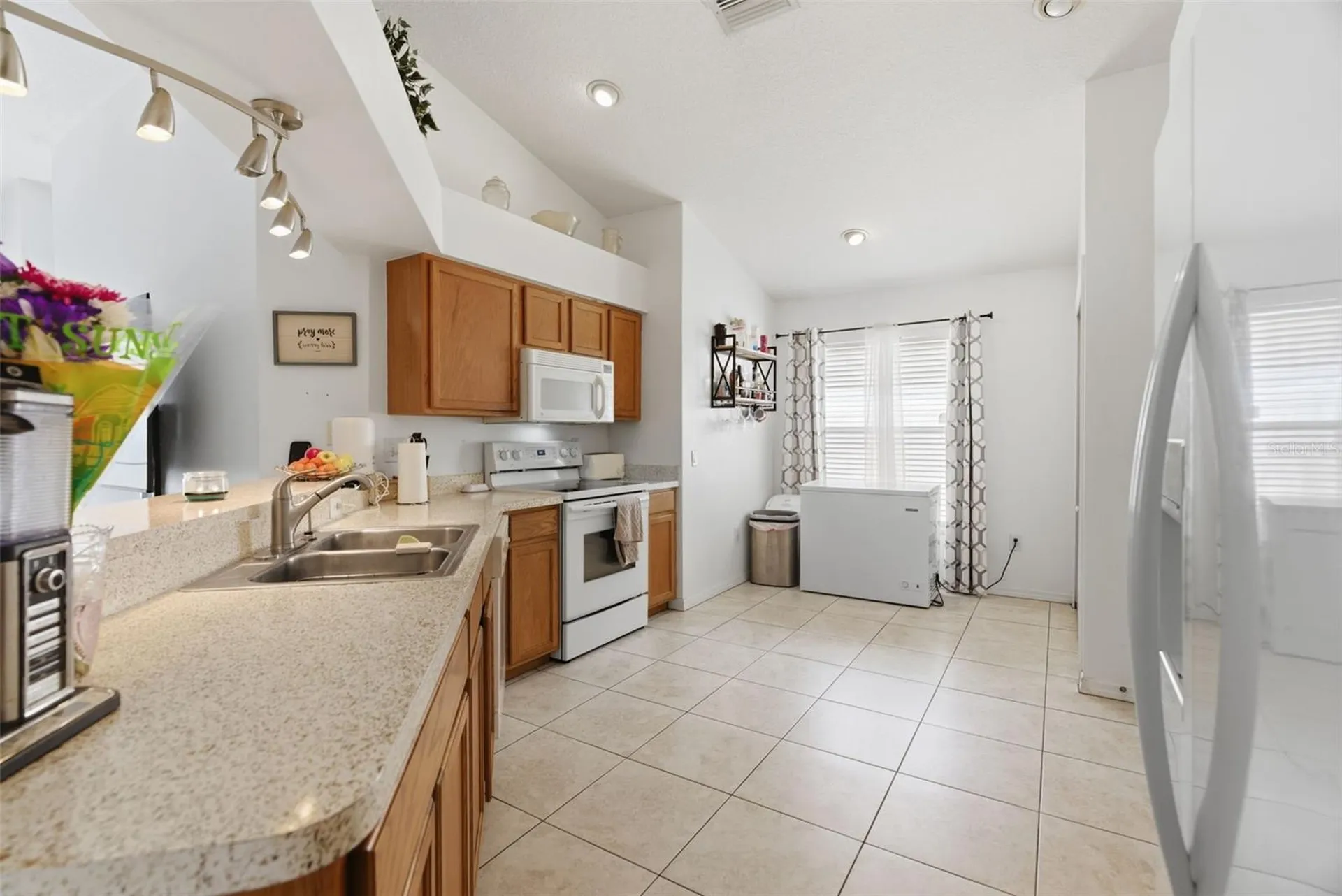 12818 Lake Vista Drive Gibsonton FL 33534