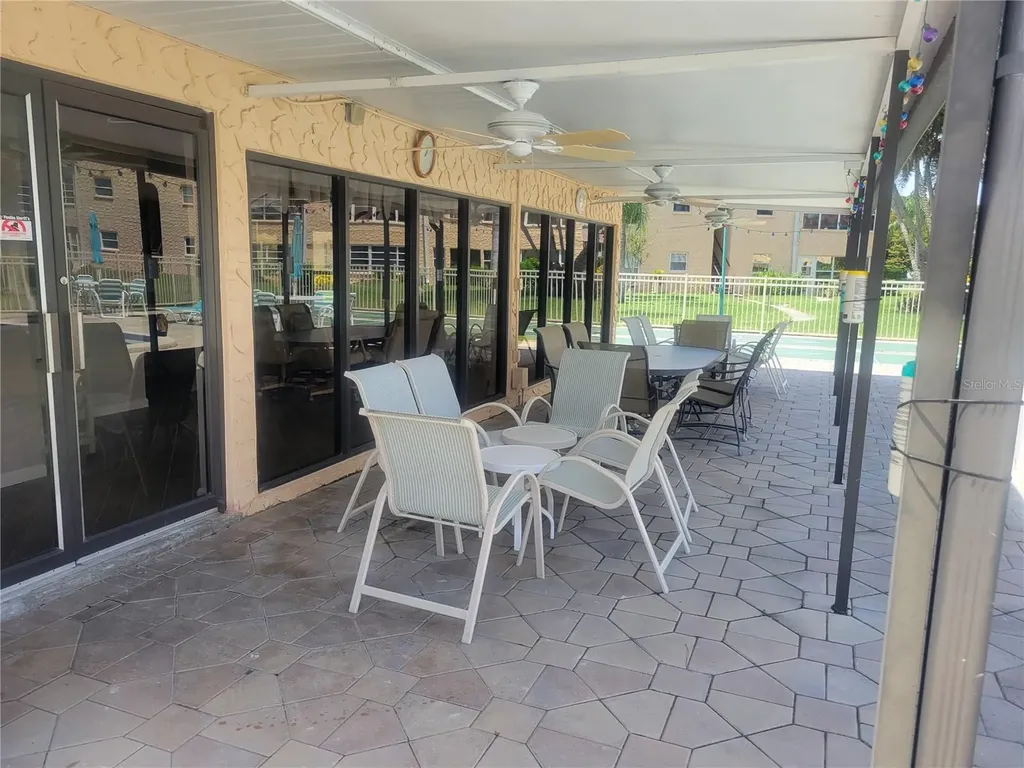 218 Dogwood Circle Seminole FL 33777