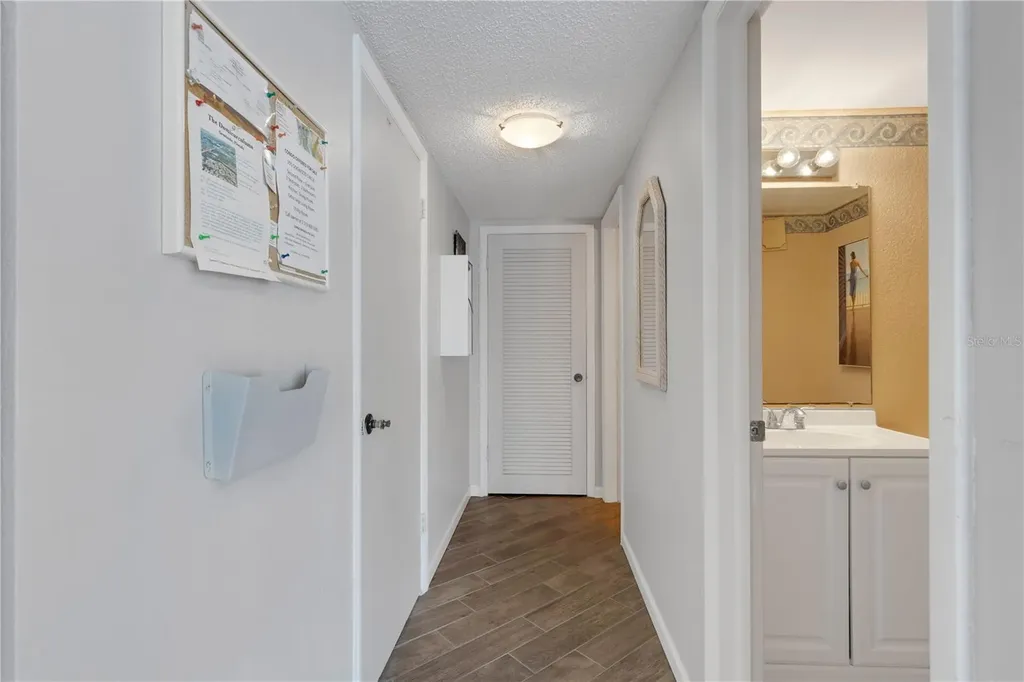218 Dogwood Circle Seminole FL 33777